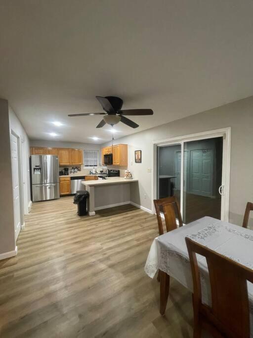 Quiet Private House W Hot Tub/Fire Pit/Games Villa Blakeslee Luaran gambar